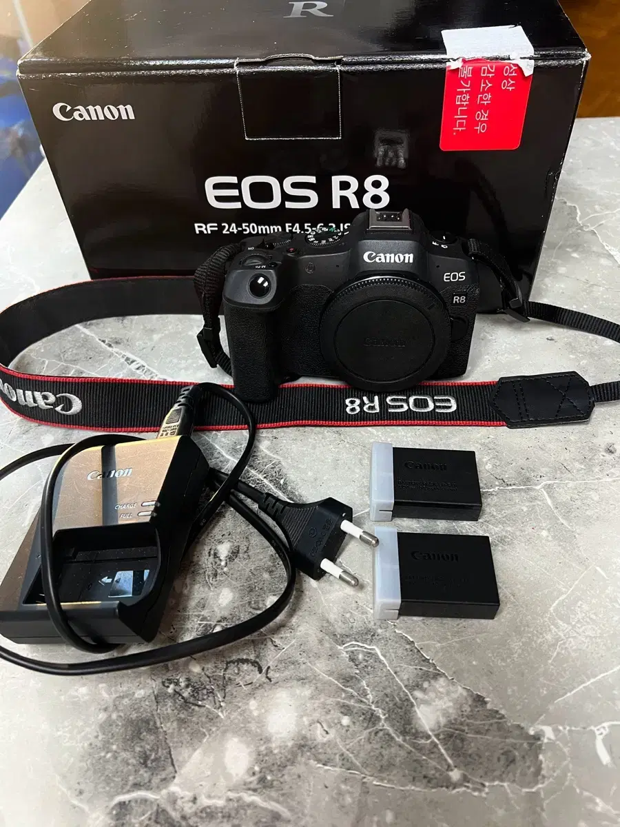 캐논 eos r8 카메라 바디 S급 풀박스